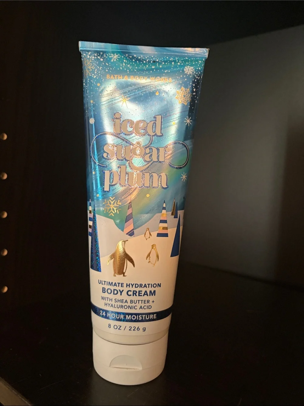 Bath & Body Works Iced Sugar Plum Ultimate Hydration Body Cream - Blue